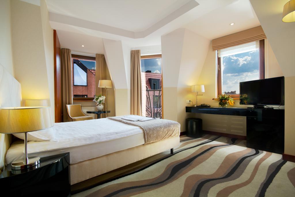 Hotel Fahrenheit Gdansk Room photo