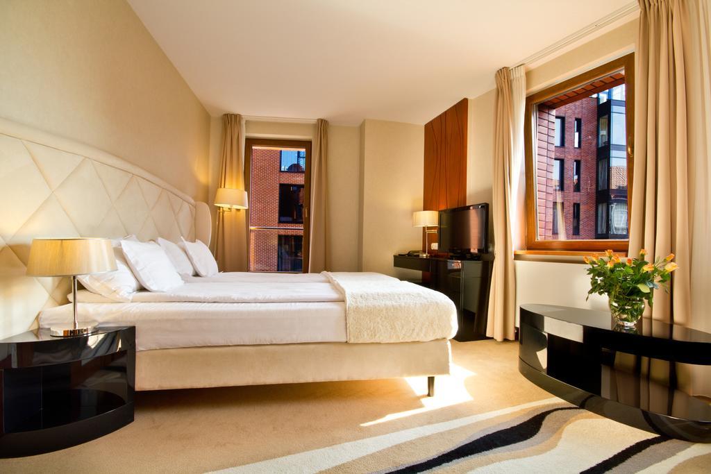 Hotel Fahrenheit Gdansk Exterior photo